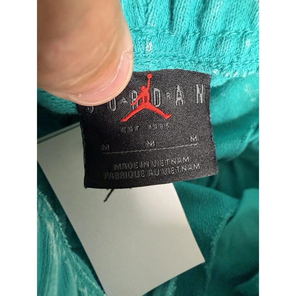 Jordan Essentials Washed Fleece Diamond Shorts Mens M Washed Teal DR3092-322 NWT